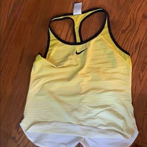 Tennis tank